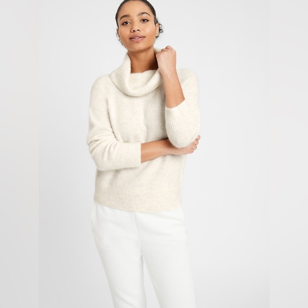Banana Republic Cowl-Neck Sweater Medium